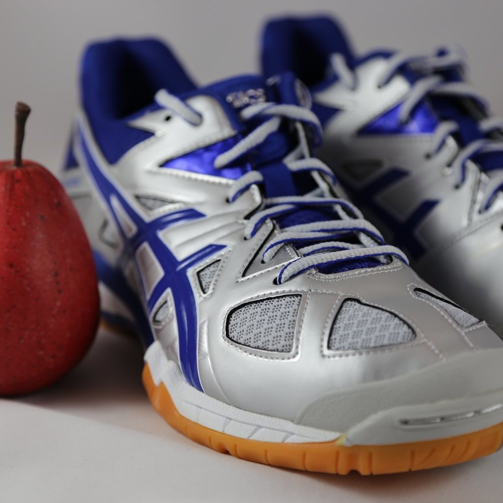 Cross trainers with gel inserts, 12M, multiple colors